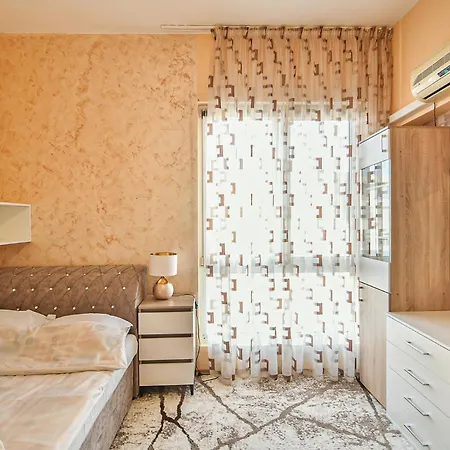 Cozy Flat For 3 On A Budget * Varna